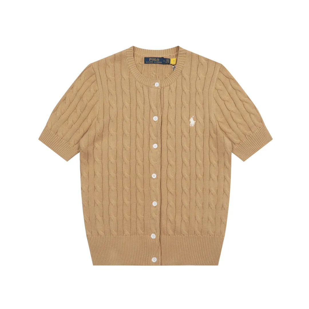 🅿️176 "Top quality" Style number: DS021# (not off the shelves all year round) [Ralph Lauren round neck cardigan solid color pony embroidered logo knitted short sleeves] ✅Ralph Lauren classic basic versatile all-season cardigan knitted short sleeves ✅Main supplier platform live broadcast Wholesale entities Replenish when out of stock Not off the shelves ✅ZP quality 1:1 version Scan the code to enter the GF website Counter quality ✅Details and quality are the only one in Guangzhou. Imported quality cotton yarn, focusing on high-end, cost-effective. Needless to say good quality. ✅The version is restored to the original order. The maximum size can be worn up to 160 pounds. Loose, comfortable and stress-free.